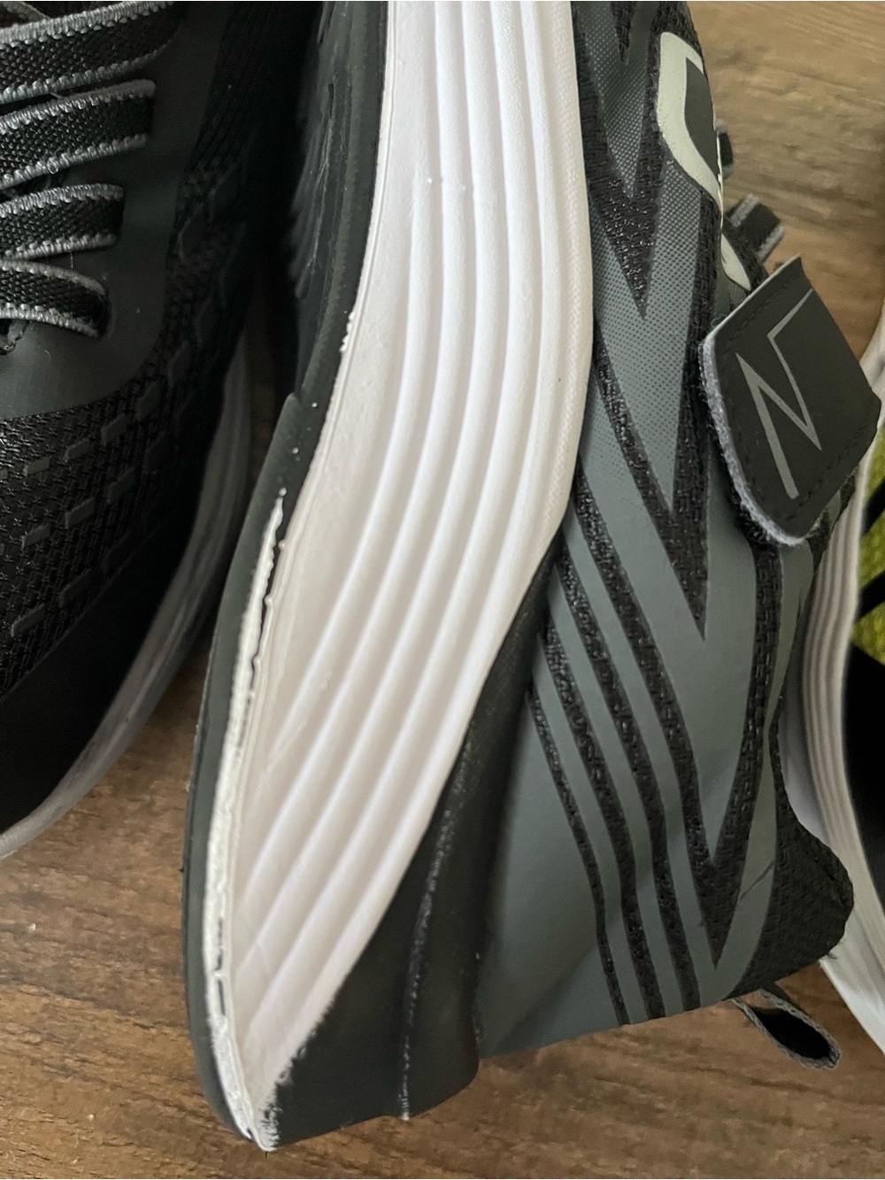Boys Shoes Skechers Sneakers 3 Pair Bundle Size 4 - Picture 6 of 12